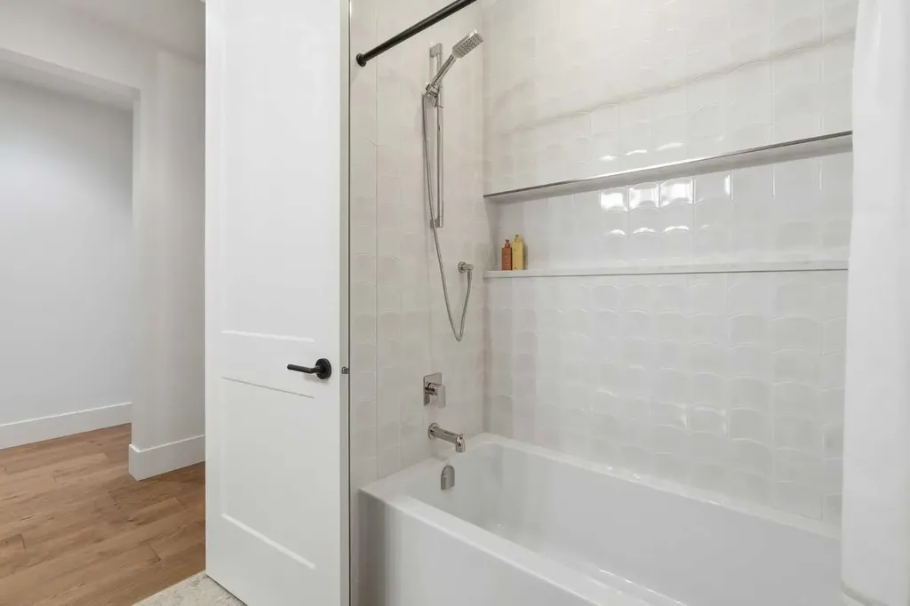 741 Serenity Bend Heritage Pointe AB T1S 3X3