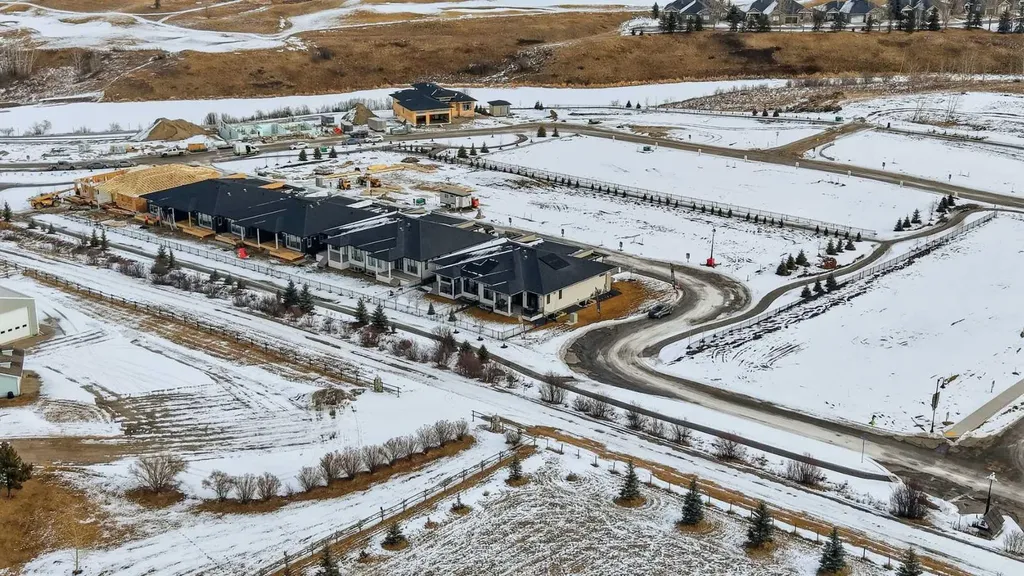 741 Serenity Bend Heritage Pointe AB T1S 3X3