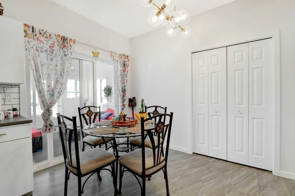 5206 48 Street Valleyview AB T0H 3N0