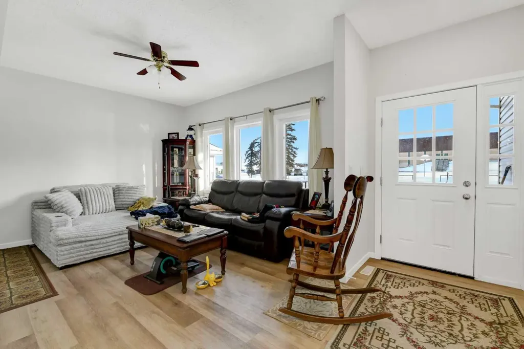 5206 48 Street Valleyview AB T0H 3N0