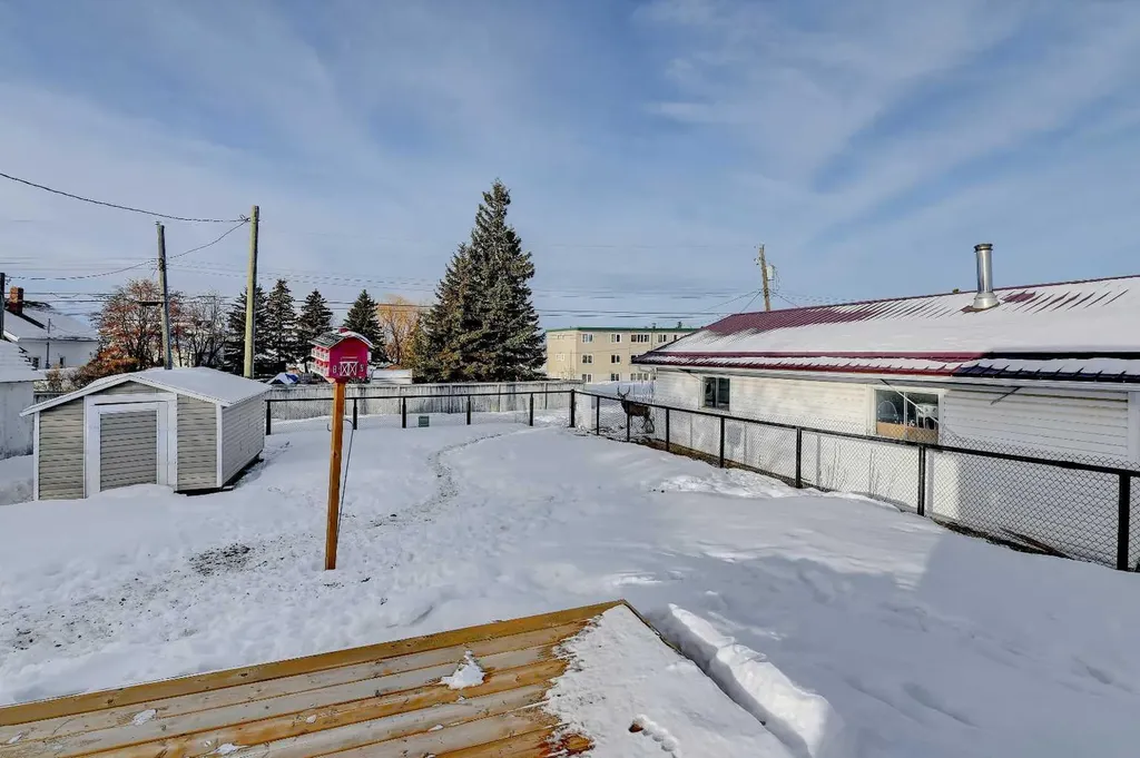 5206 48 Street Valleyview AB T0H 3N0