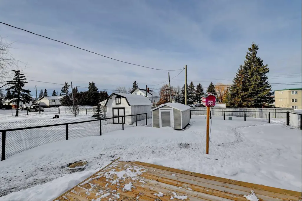 5206 48 Street Valleyview AB T0H 3N0