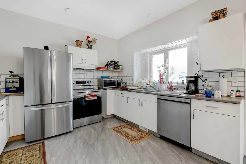 5206 48 Street Valleyview AB T0H 3N0