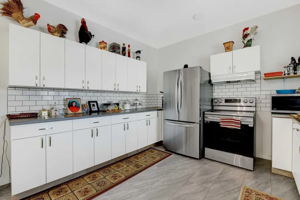 5206 48 Street Valleyview AB T0H 3N0