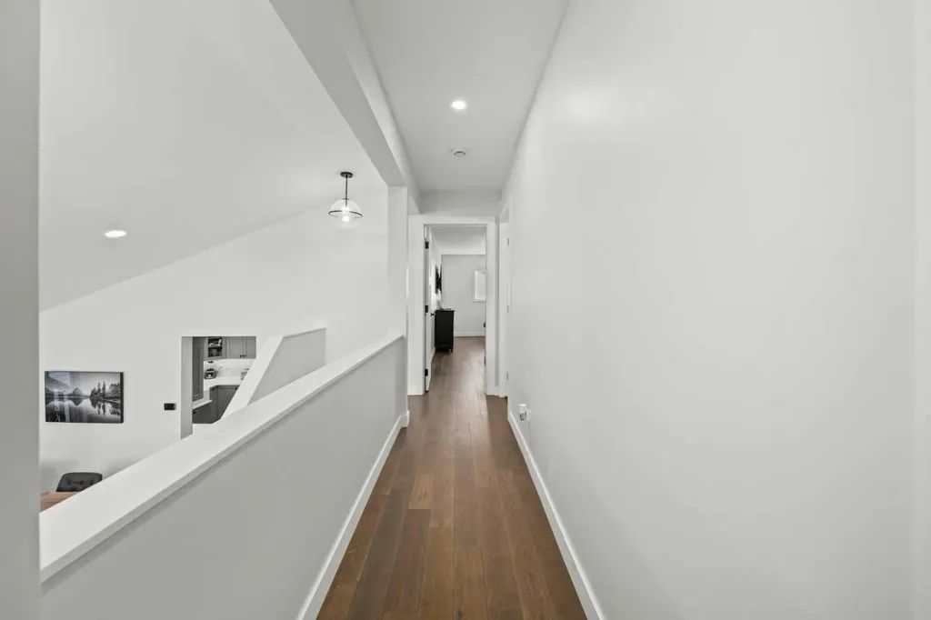 51 Hunters Crescent Okotoks AB T1S1M2