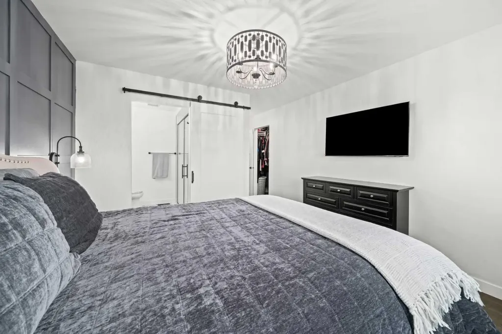 51 Hunters Crescent Okotoks AB T1S1M2