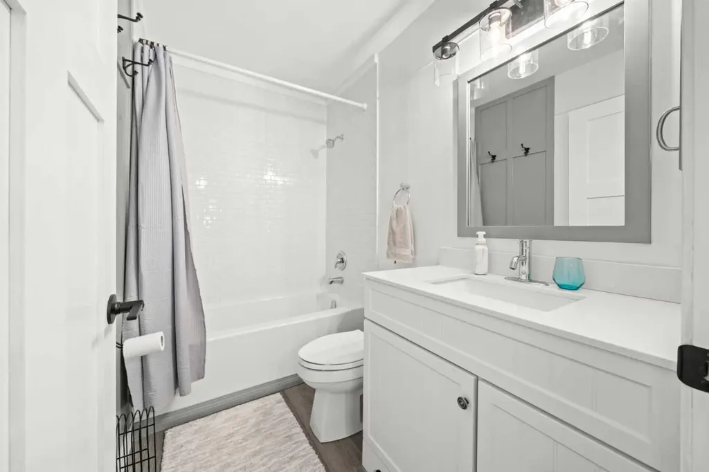 51 Hunters Crescent Okotoks AB T1S1M2