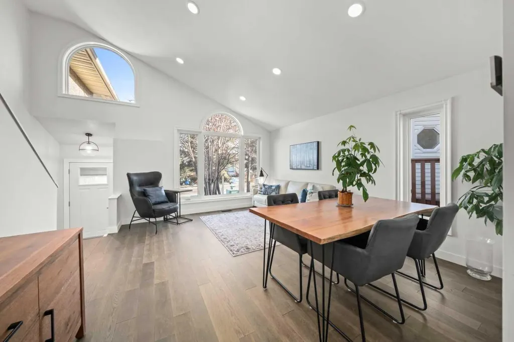 51 Hunters Crescent Okotoks AB T1S1M2