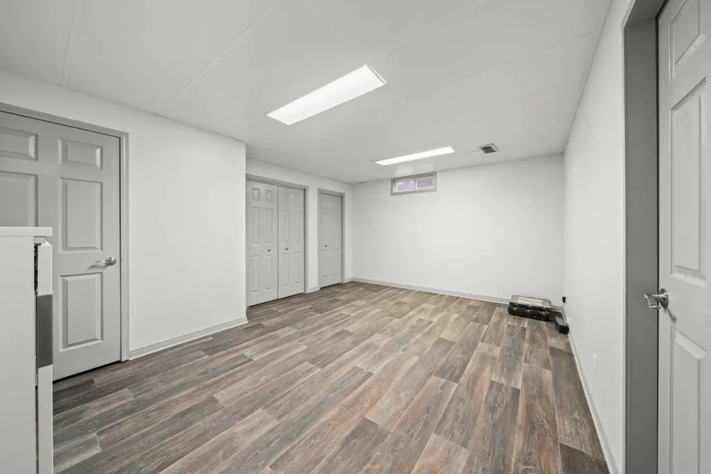 51 Hunters Crescent Okotoks AB T1S1M2