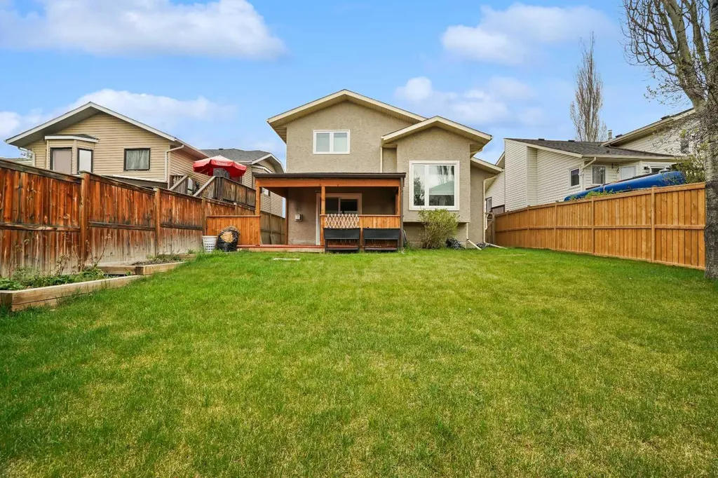 51 Hunters Crescent Okotoks AB T1S1M2