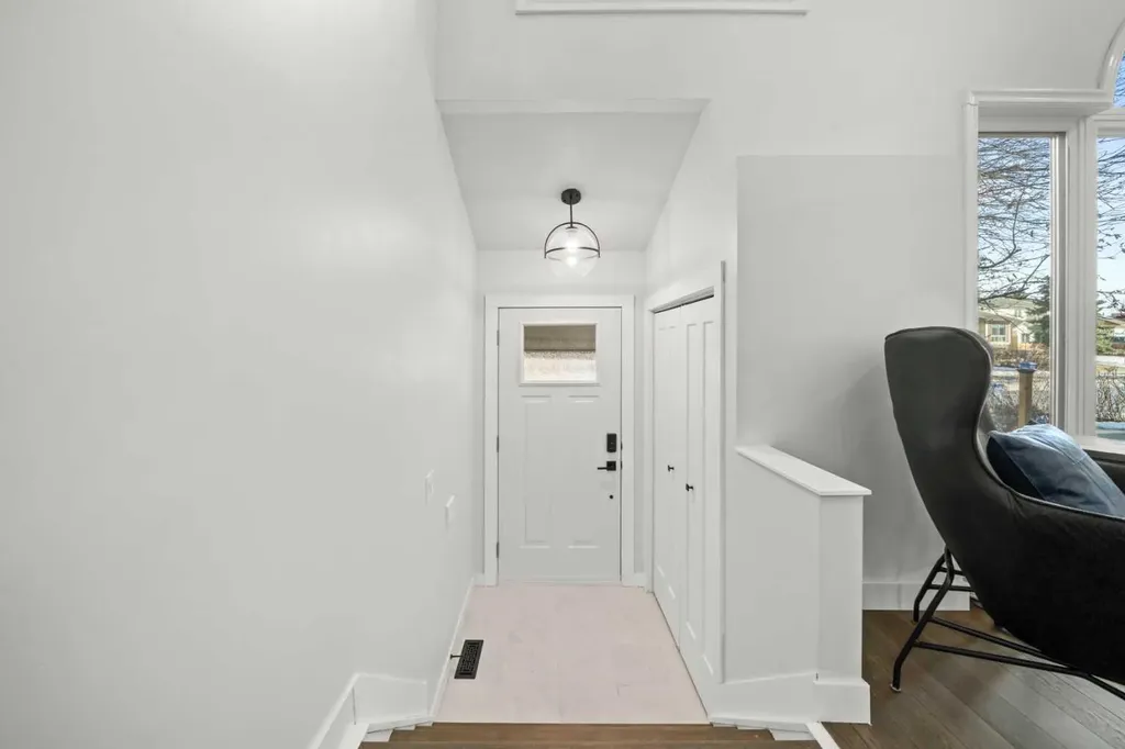 51 Hunters Crescent Okotoks AB T1S1M2