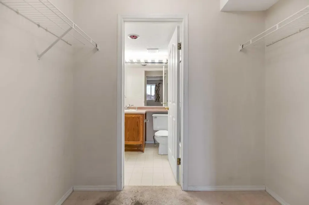 6224 17 Avenue SE Calgary AB T2A 7X8