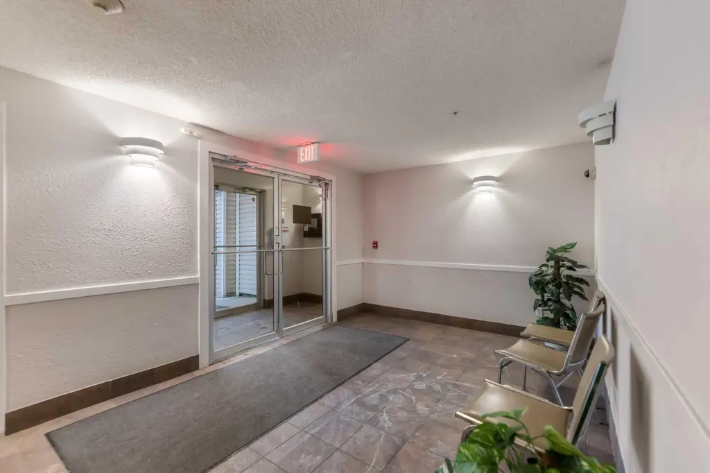 6224 17 Avenue SE Calgary AB T2A 7X8