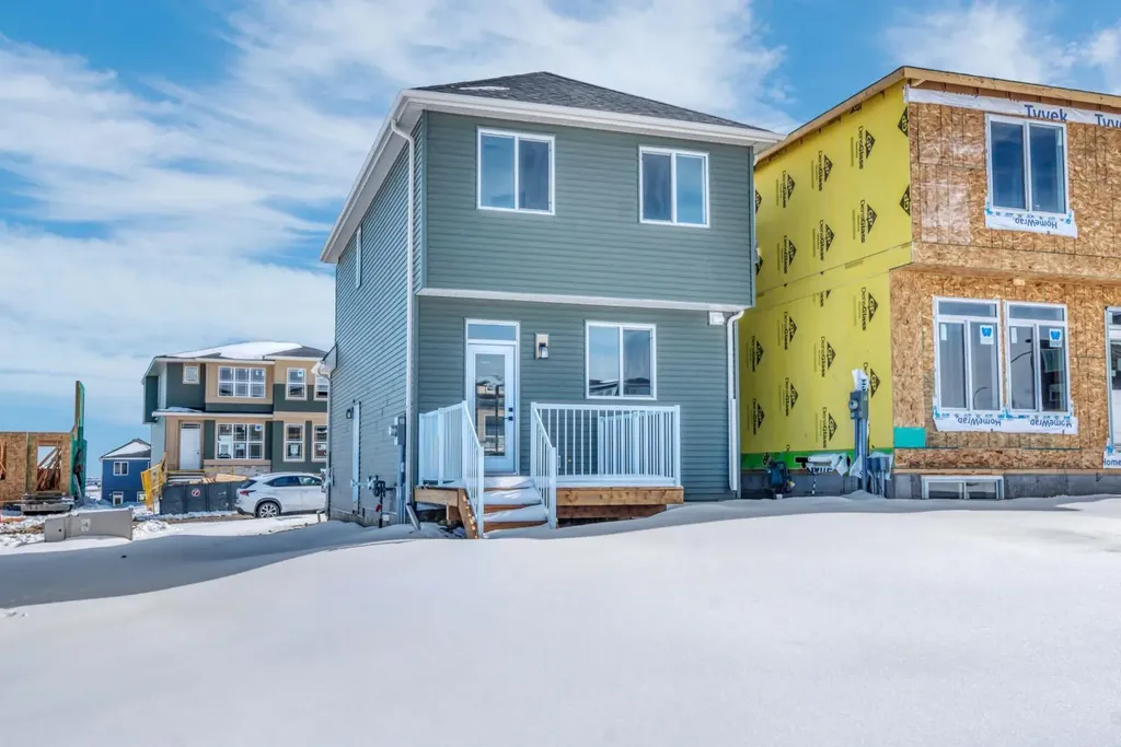 247 Annette Villas NW Calgary AB T3R 2K5