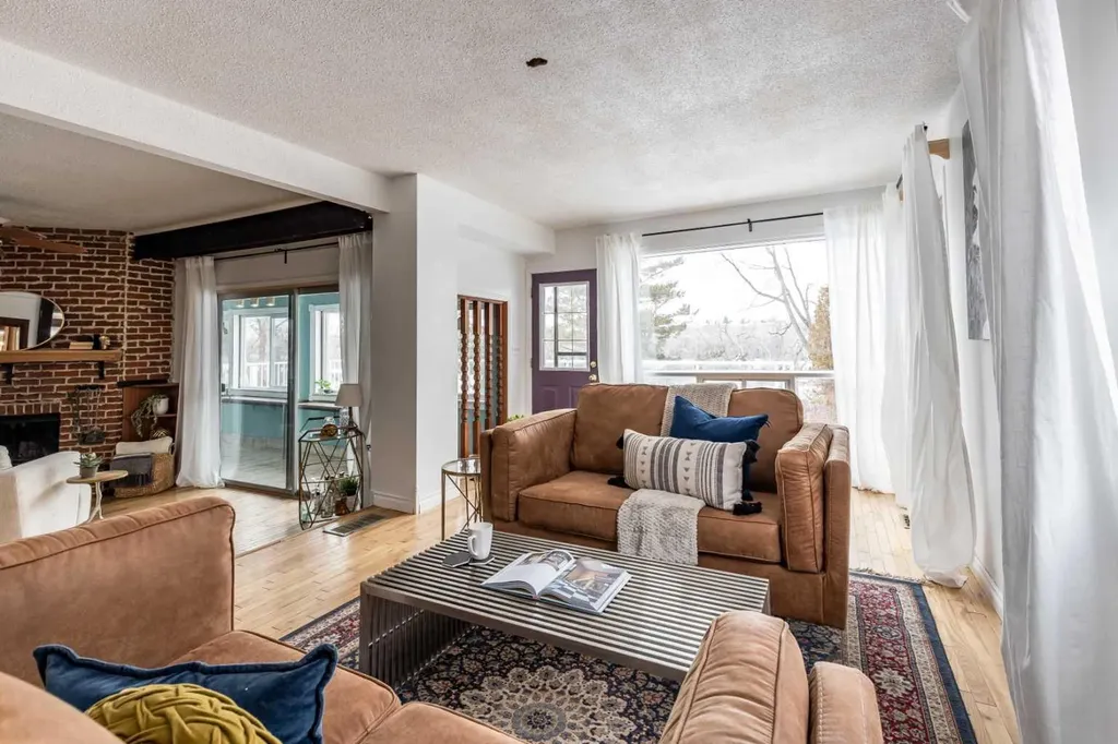 176 1 Street SW Medicine Hat AB T1A3Y9