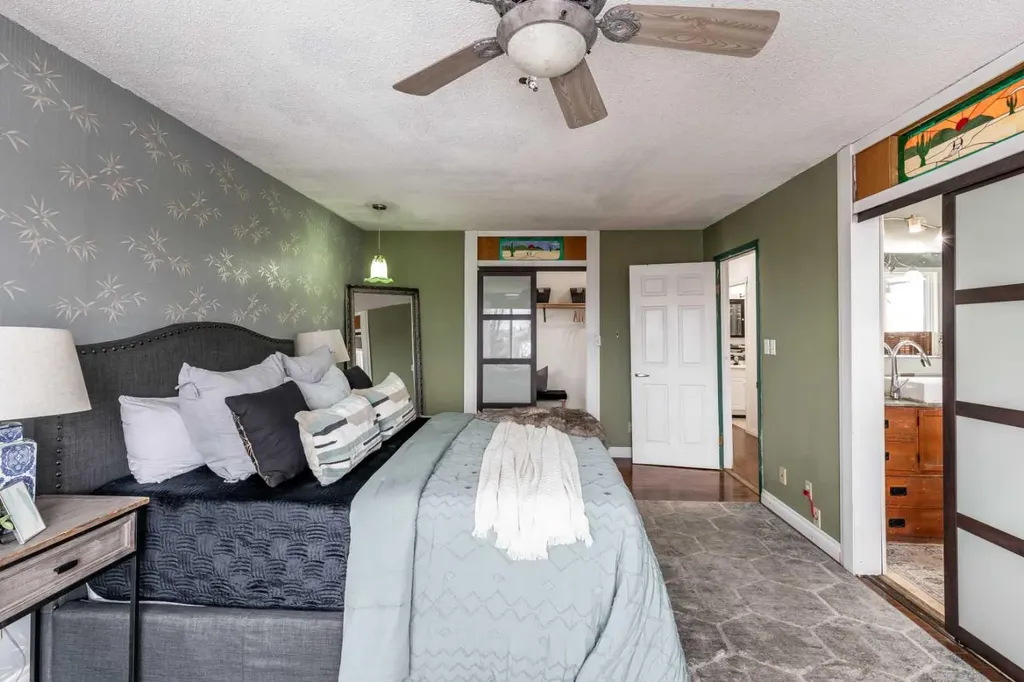 176 1 Street SW Medicine Hat AB T1A3Y9