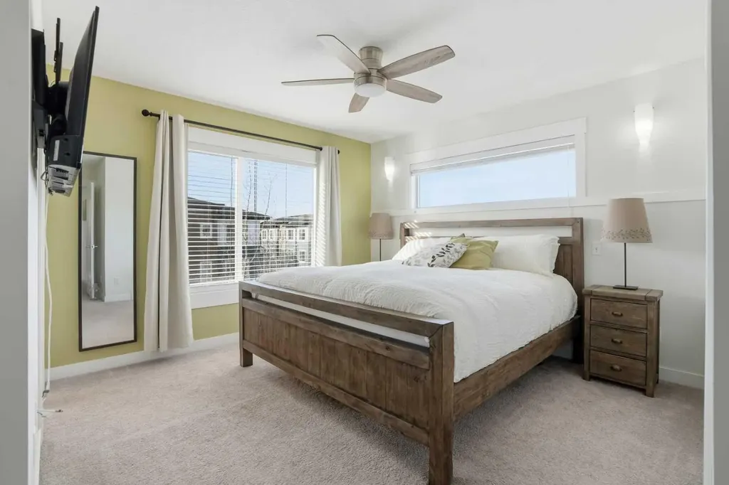 111 Rainbow Falls Gate Chestermere AB T1X 0Z4