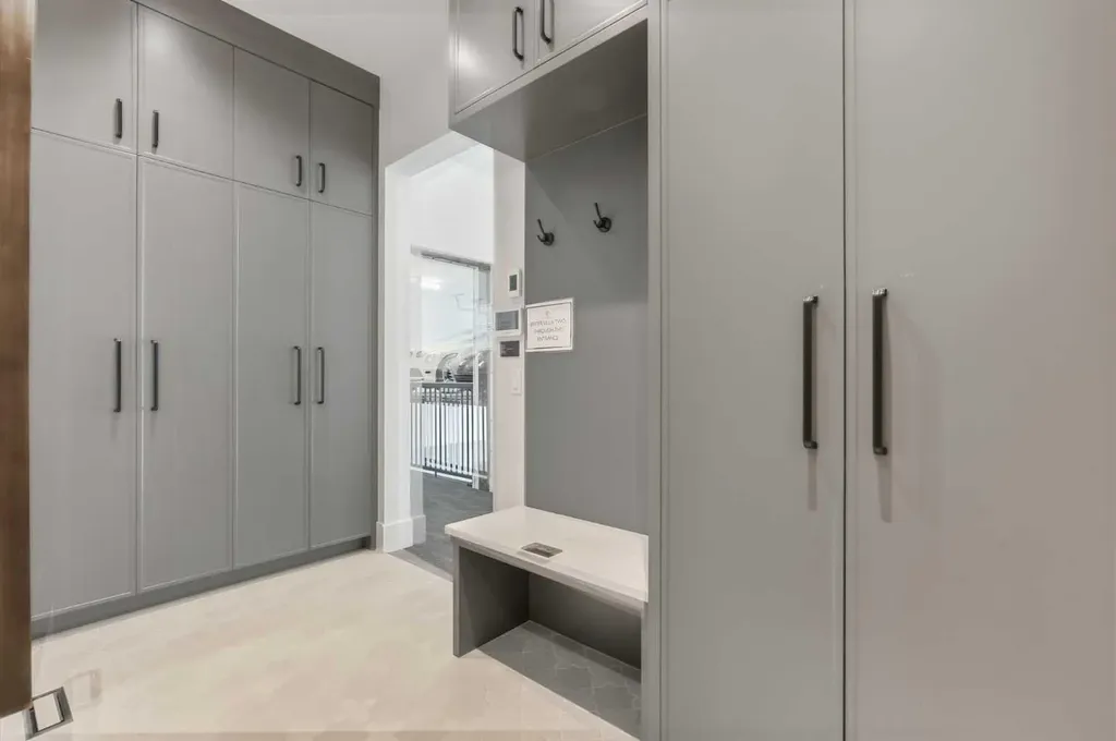 745 Serenity Bend Heritage Pointe AB T1S3X3