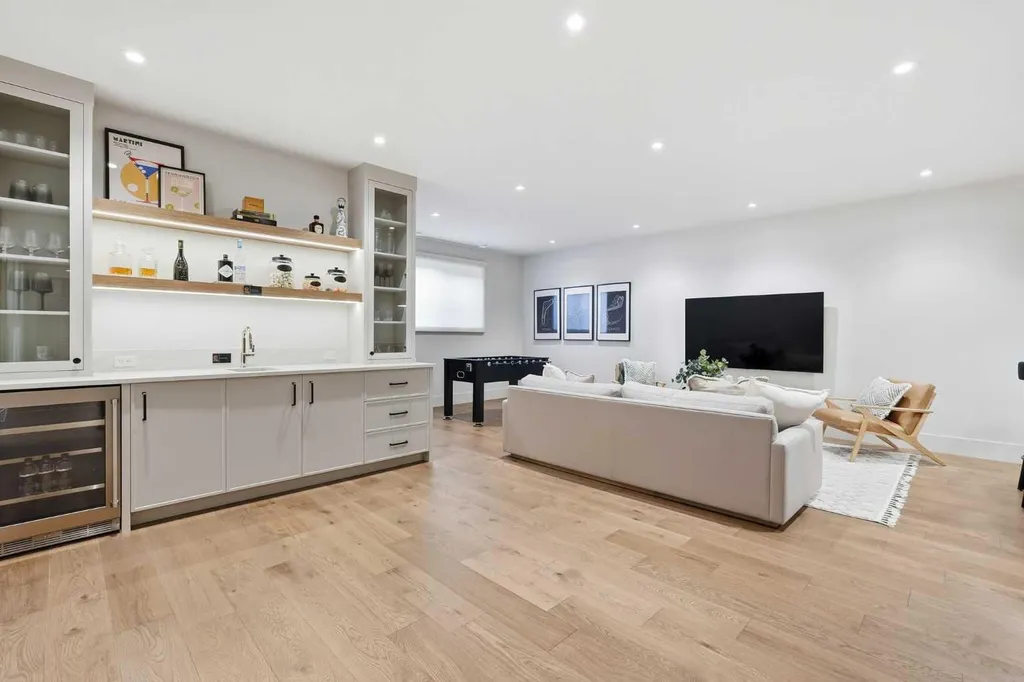745 Serenity Bend Heritage Pointe AB T1S3X3