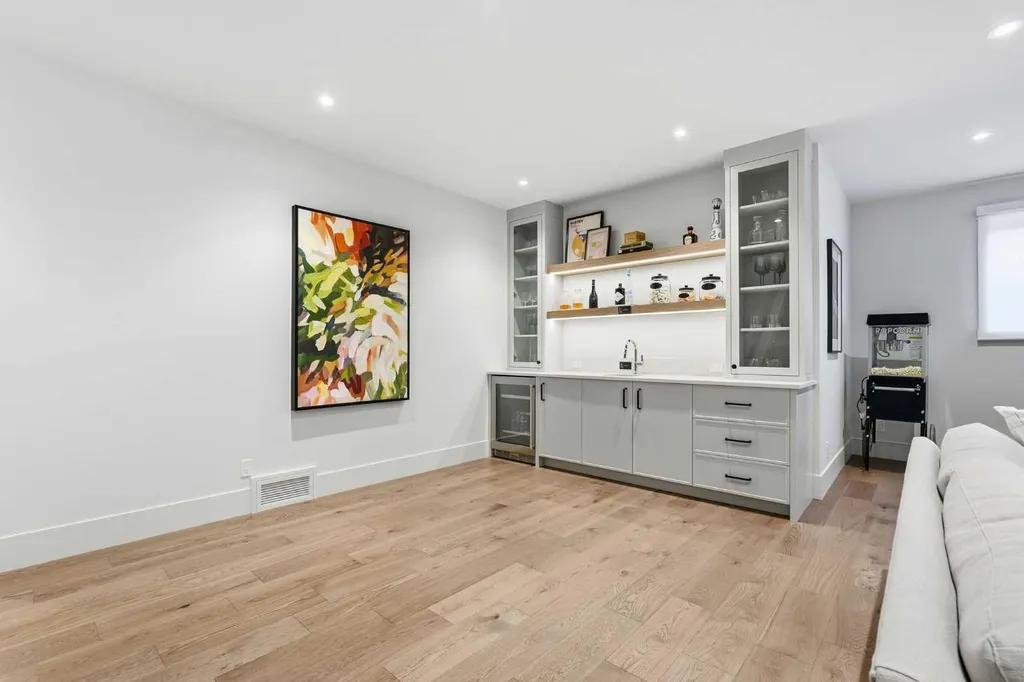 745 Serenity Bend Heritage Pointe AB T1S3X3
