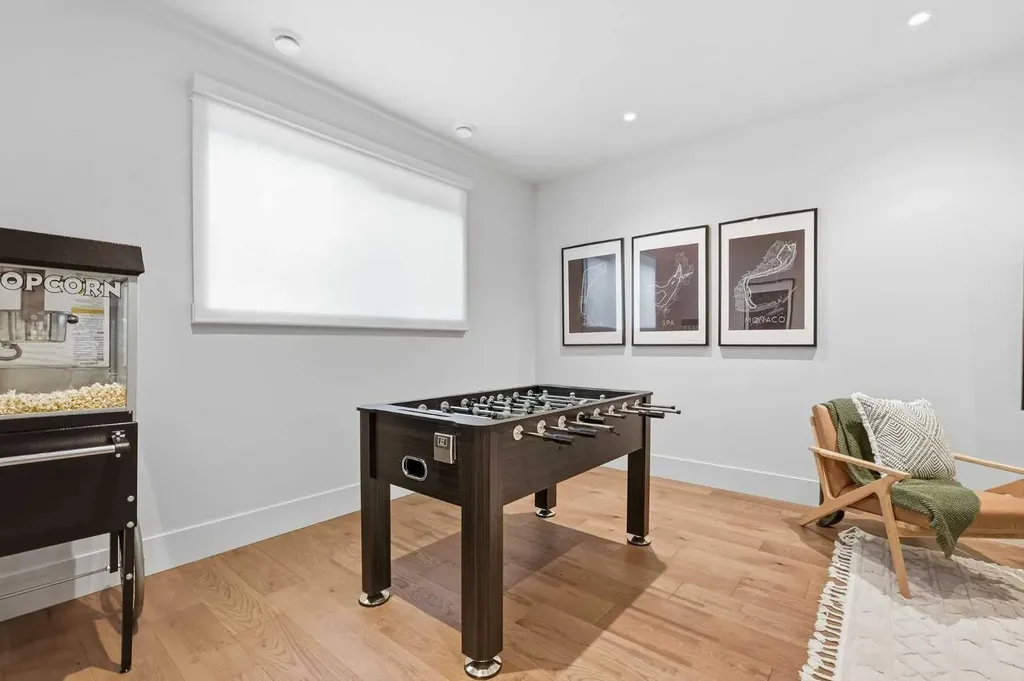 745 Serenity Bend Heritage Pointe AB T1S3X3