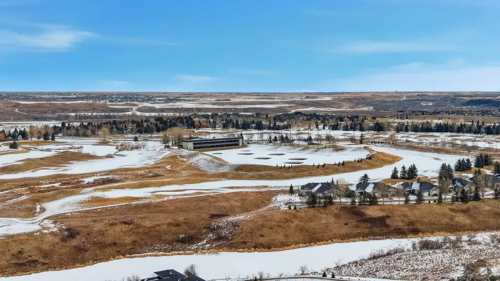 745 Serenity Bend Heritage Pointe AB T1S3X3