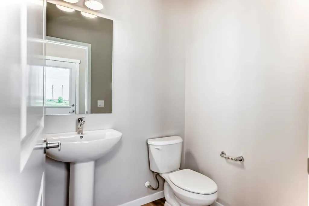 413 Hotchkiss Drive SE Calgary AB T3S 0S8