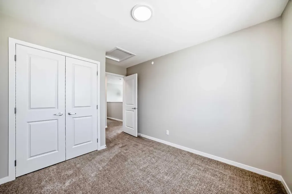 413 Hotchkiss Drive SE Calgary AB T3S 0S8