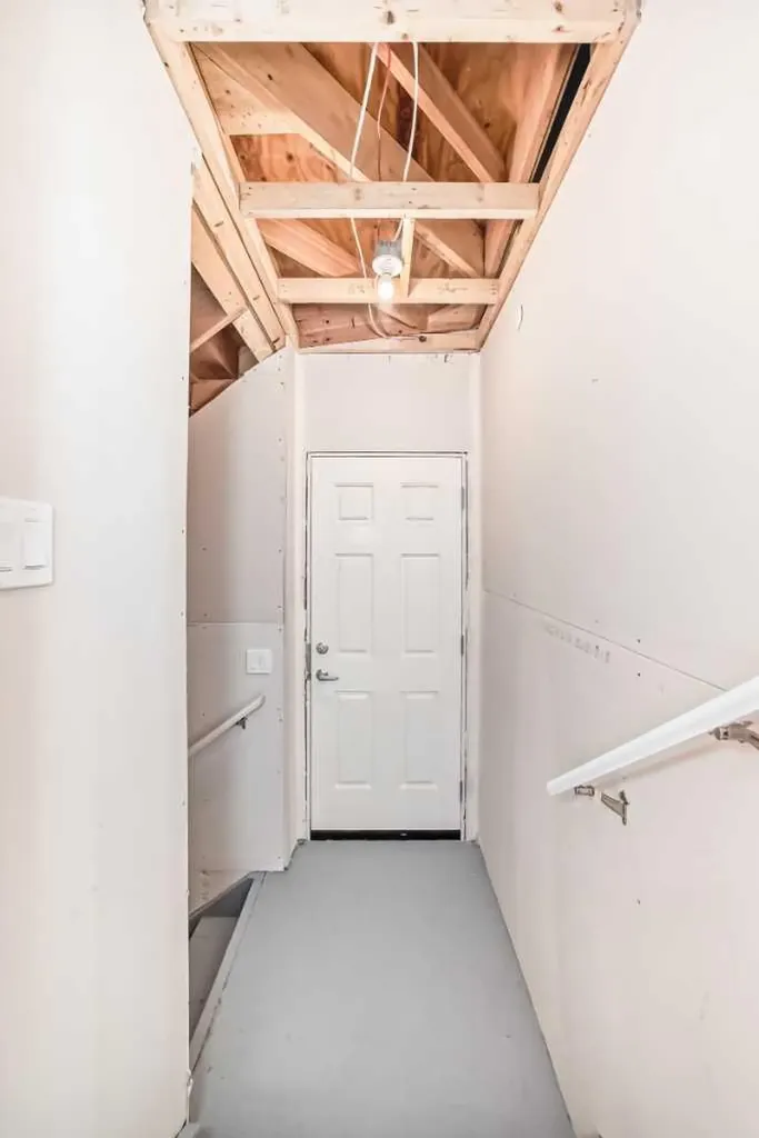 413 Hotchkiss Drive SE Calgary AB T3S 0S8