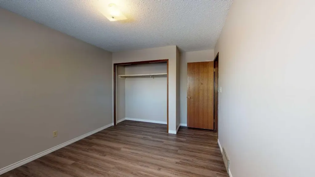 9316 70a Avenue Grande Prairie AB T8V 6C9