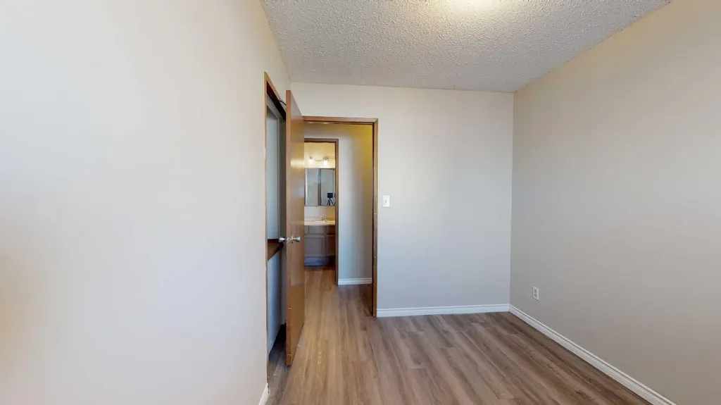 9316 70a Avenue Grande Prairie AB T8V 6C9