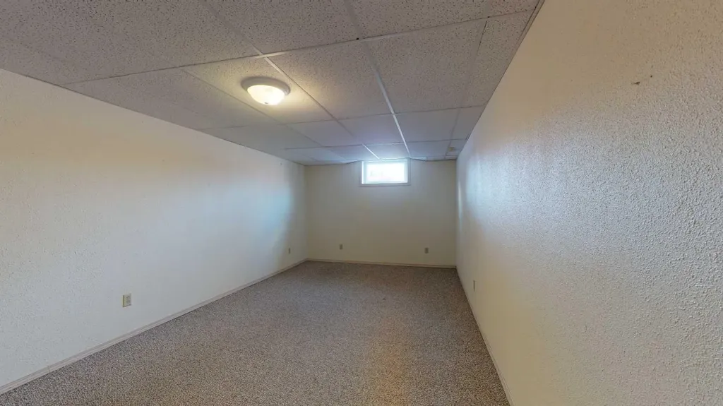 9316 70a Avenue Grande Prairie AB T8V 6C9