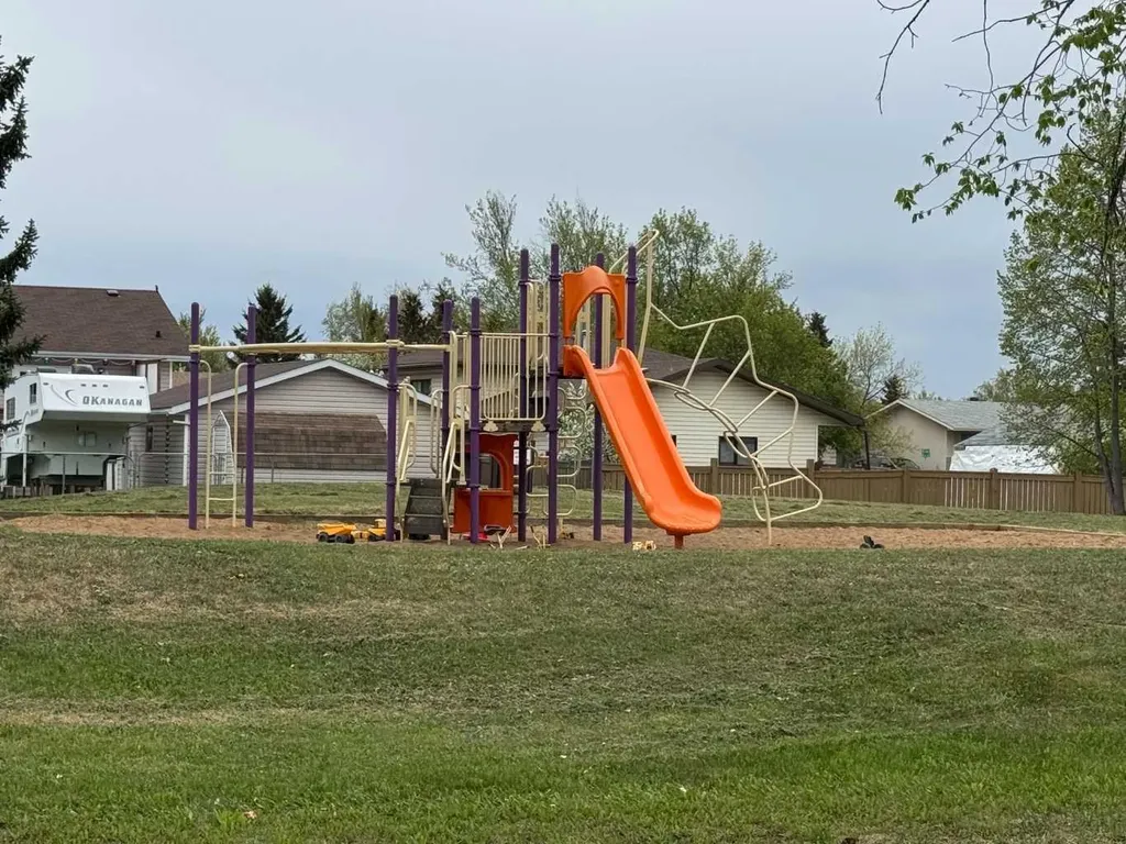 9316 70a Avenue Grande Prairie AB T8V 6C9