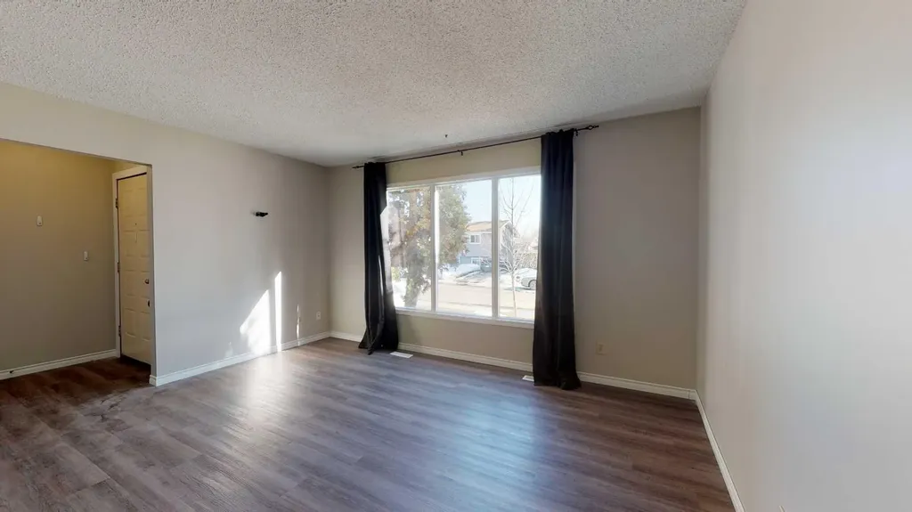 9316 70a Avenue Grande Prairie AB T8V 6C9