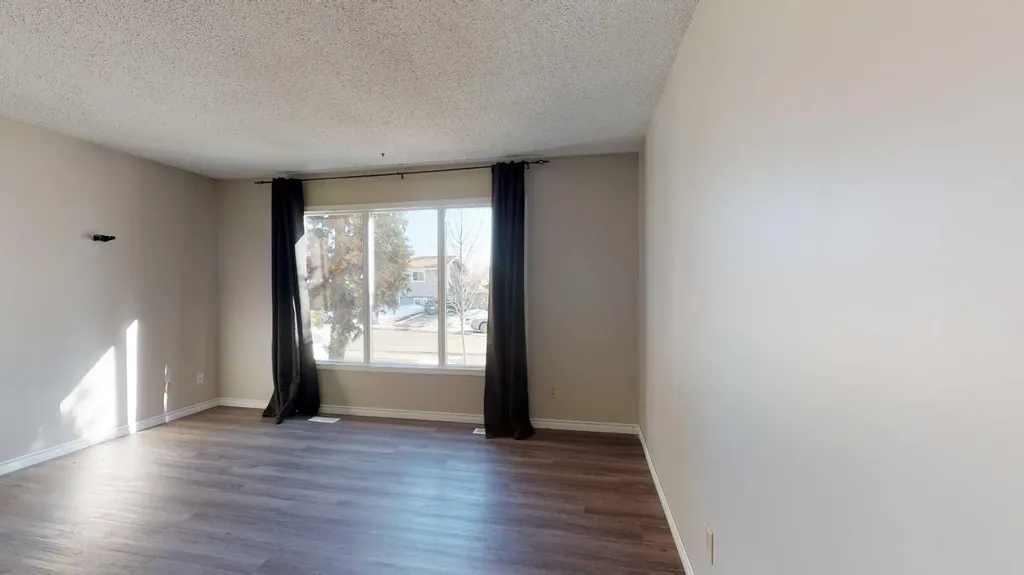 9316 70a Avenue Grande Prairie AB T8V 6C9