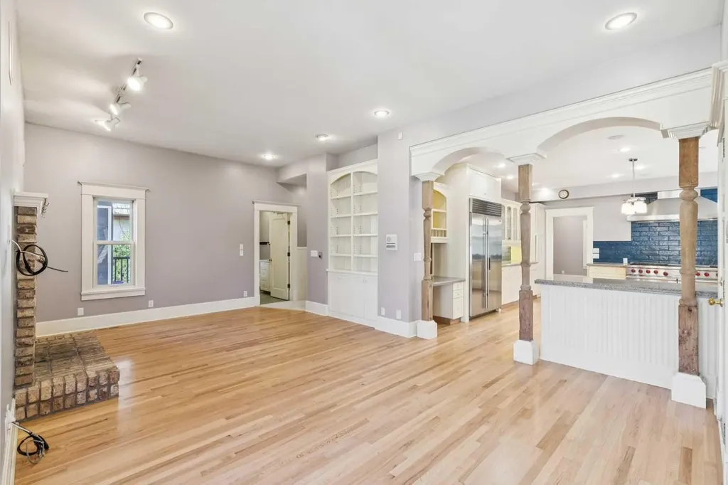 3019 6 Street SW Calgary AB T2S 2M1