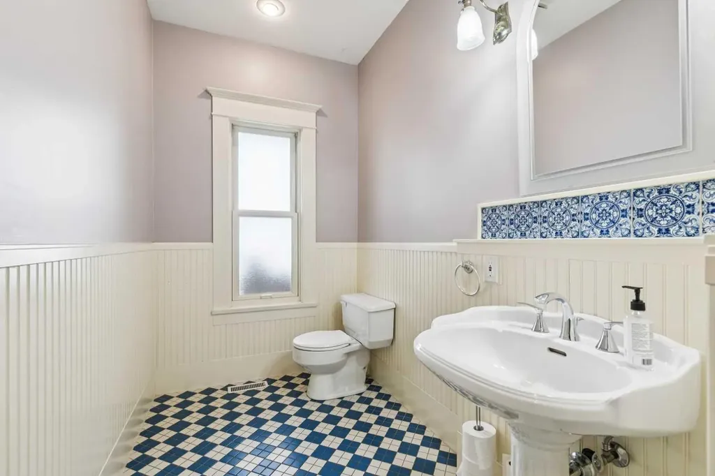 3019 6 Street SW Calgary AB T2S 2M1