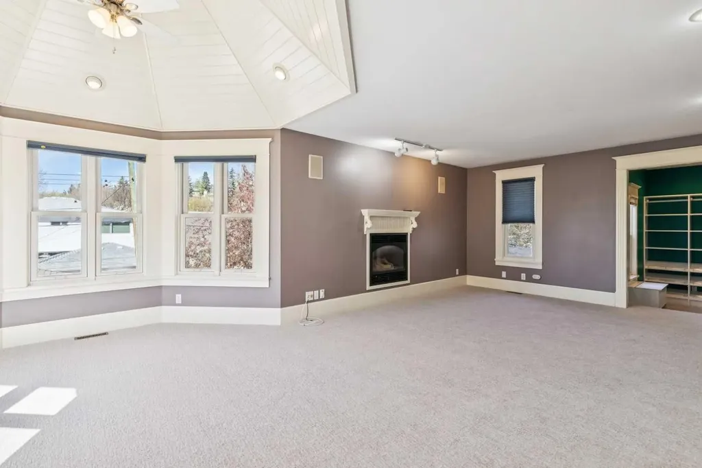 3019 6 Street SW Calgary AB T2S 2M1