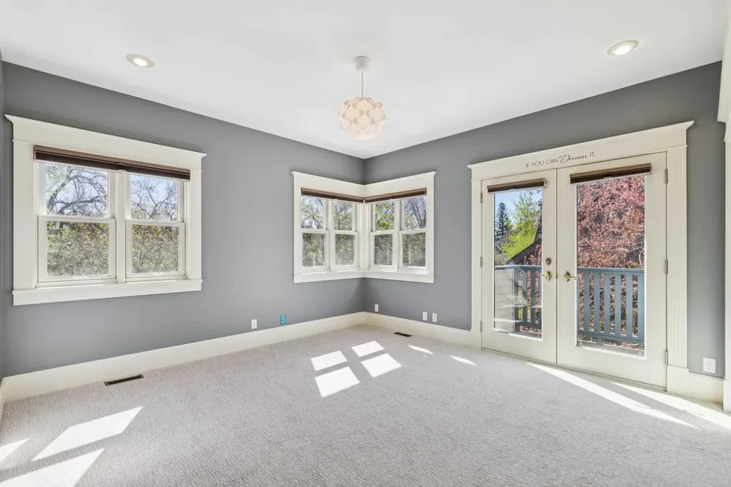 3019 6 Street SW Calgary AB T2S 2M1