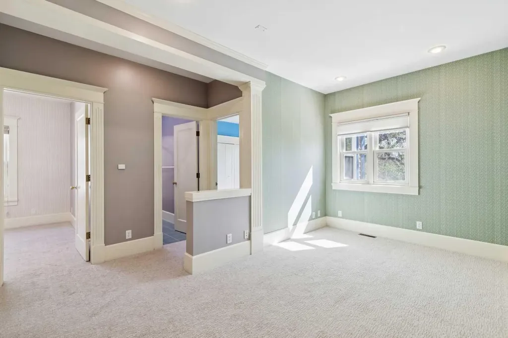 3019 6 Street SW Calgary AB T2S 2M1