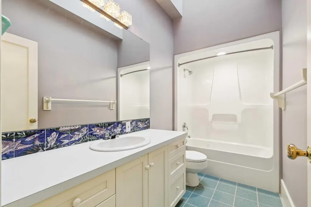 3019 6 Street SW Calgary AB T2S 2M1