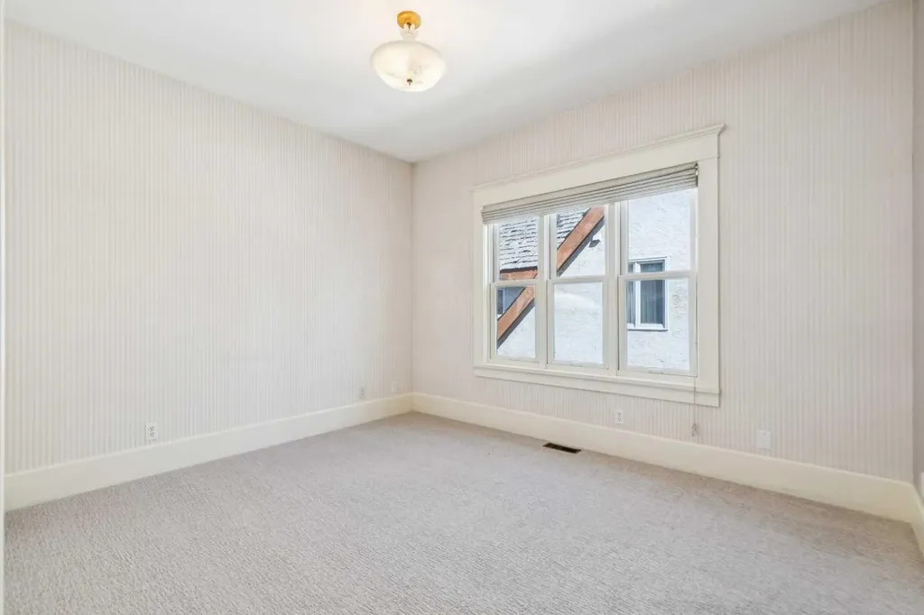 3019 6 Street SW Calgary AB T2S 2M1