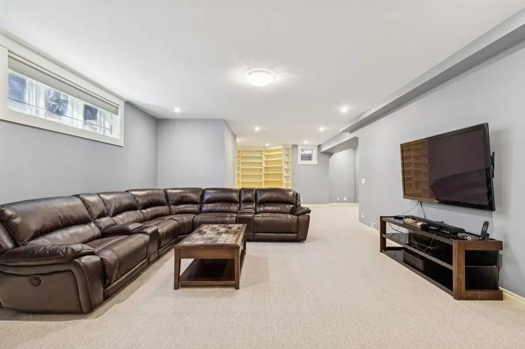3019 6 Street SW Calgary AB T2S 2M1