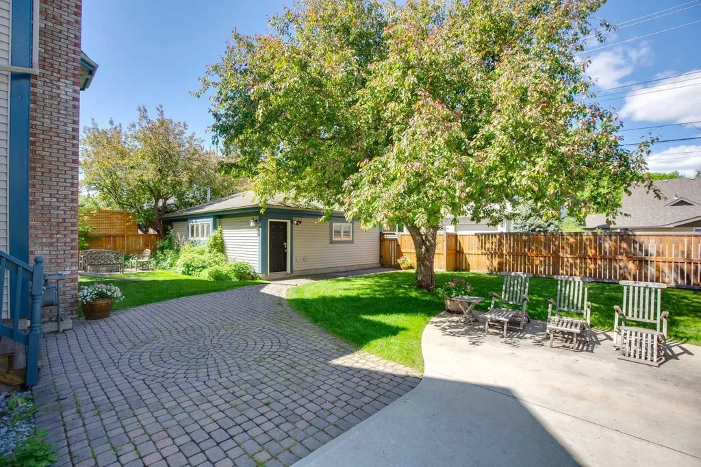 3019 6 Street SW Calgary AB T2S 2M1