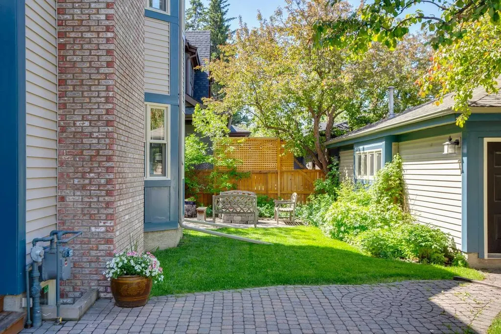 3019 6 Street SW Calgary AB T2S 2M1
