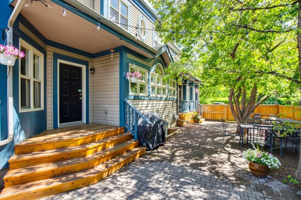 3019 6 Street SW Calgary AB T2S 2M1