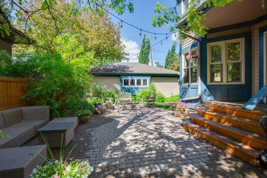 3019 6 Street SW Calgary AB T2S 2M1