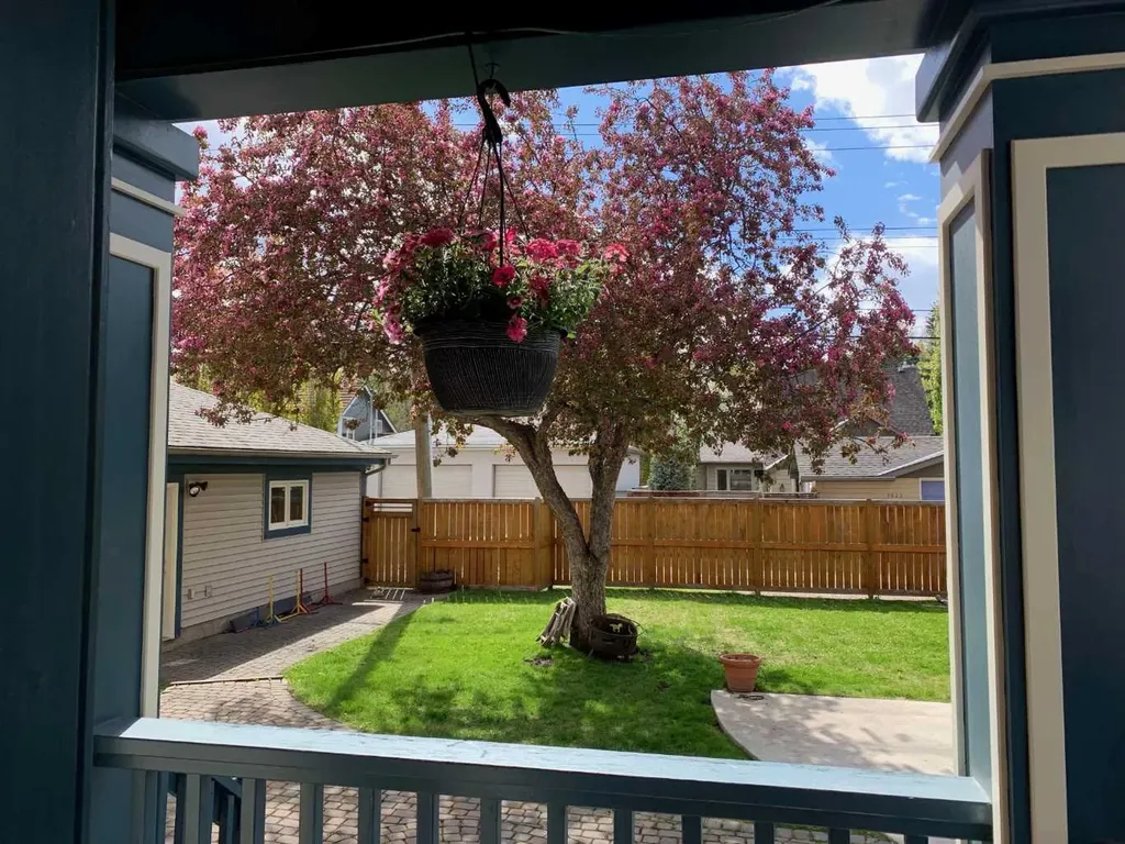 3019 6 Street SW Calgary AB T2S 2M1