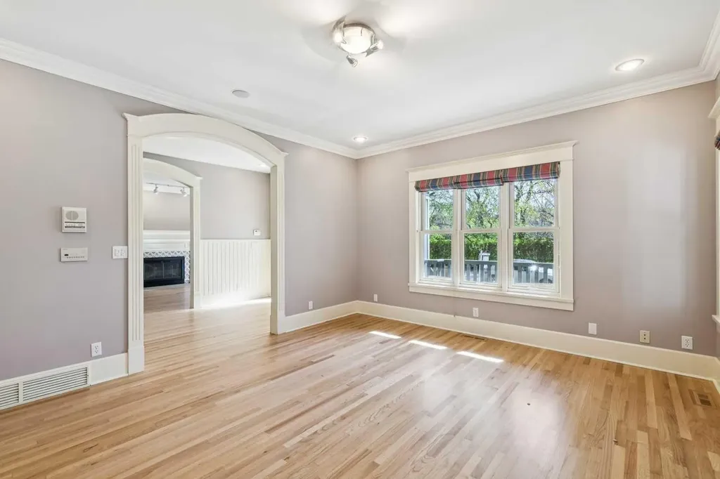 3019 6 Street SW Calgary AB T2S 2M1