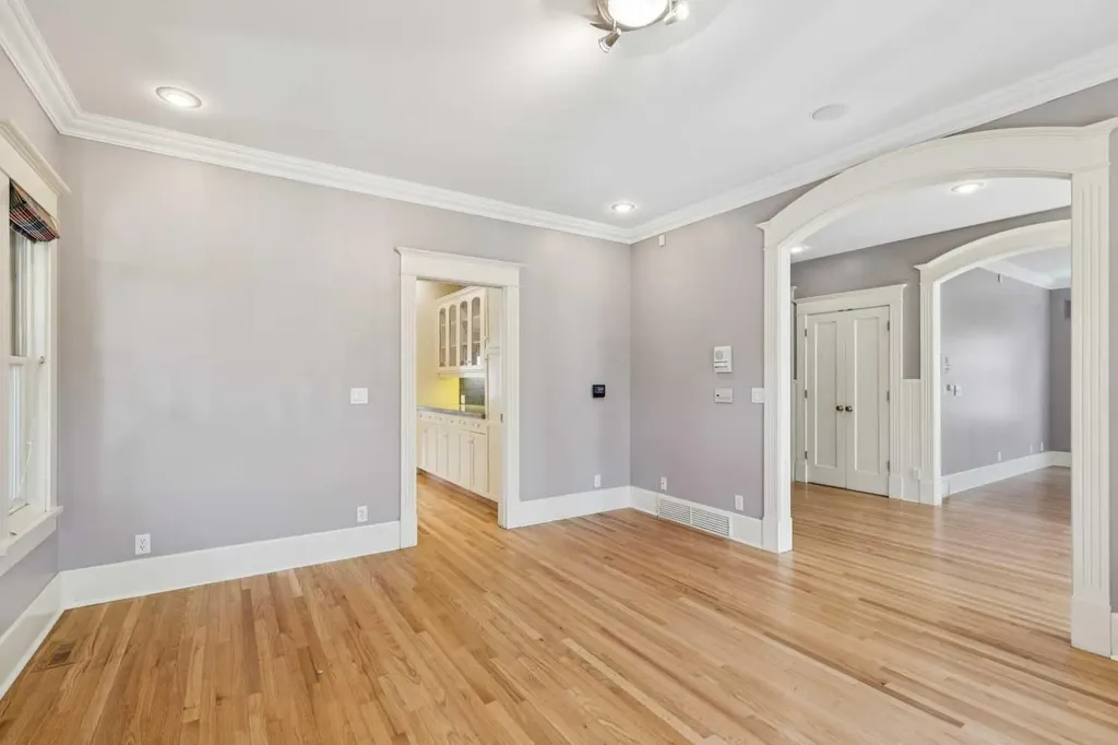 3019 6 Street SW Calgary AB T2S 2M1
